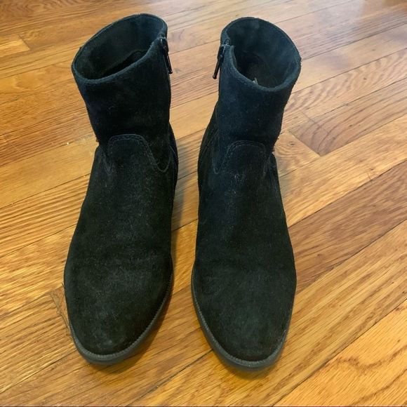 La Canadienne Suede Ankle Booties - Picture 3 of 6